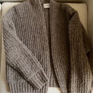 Aritzia Wilfred Chunky Wooly Knit Cardigan (M)